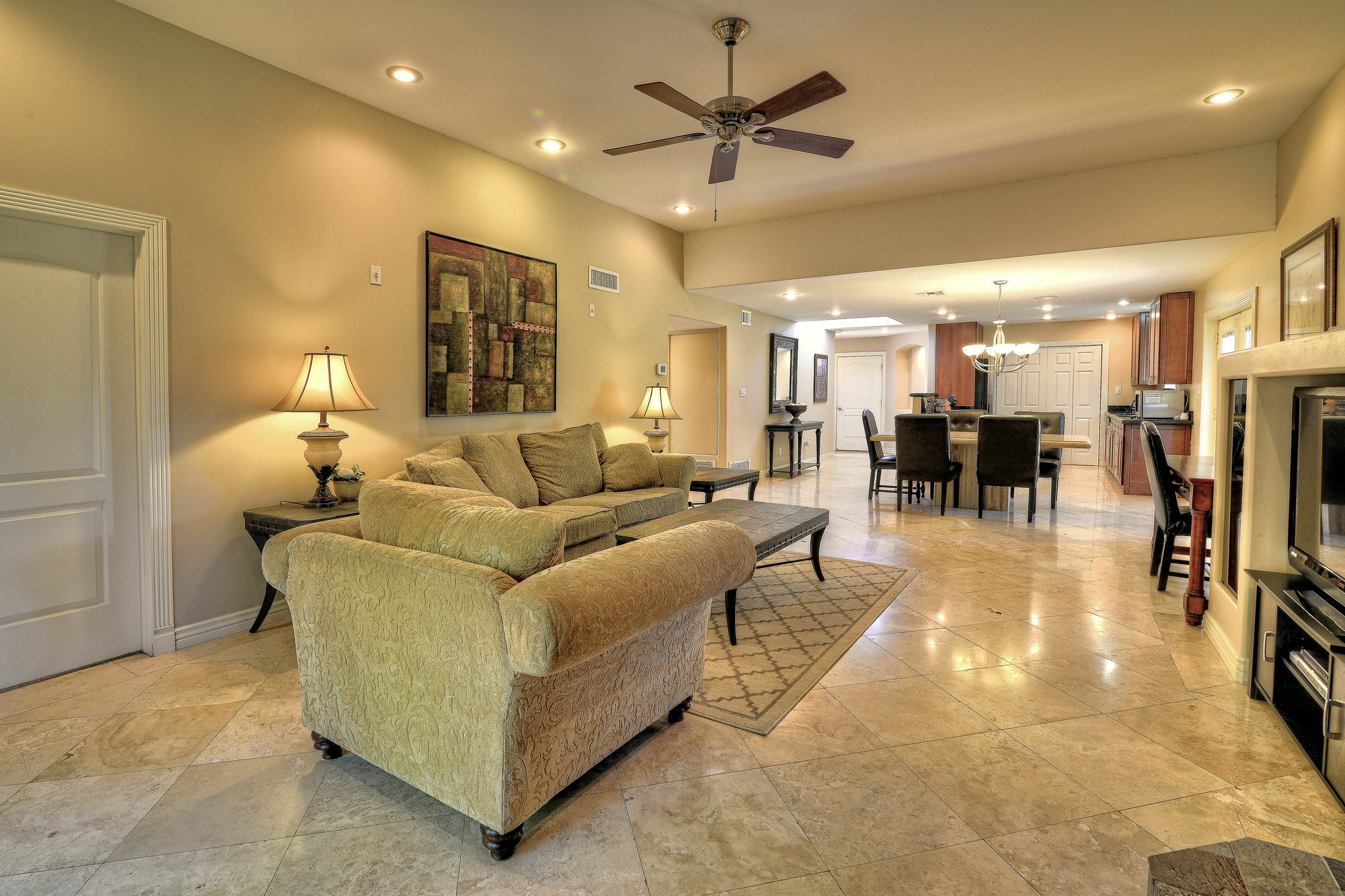 Palm 4 Bedroom Apartment Scottsdale
